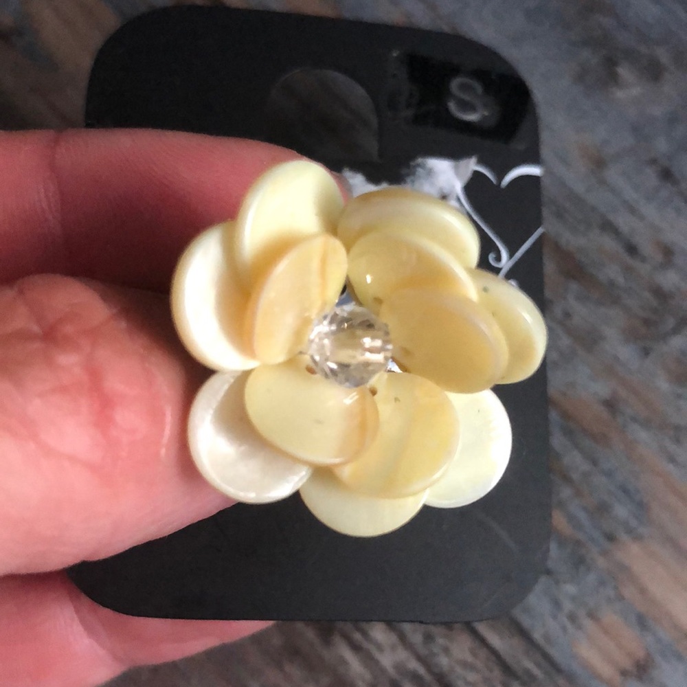 5 for $10 Flower ring